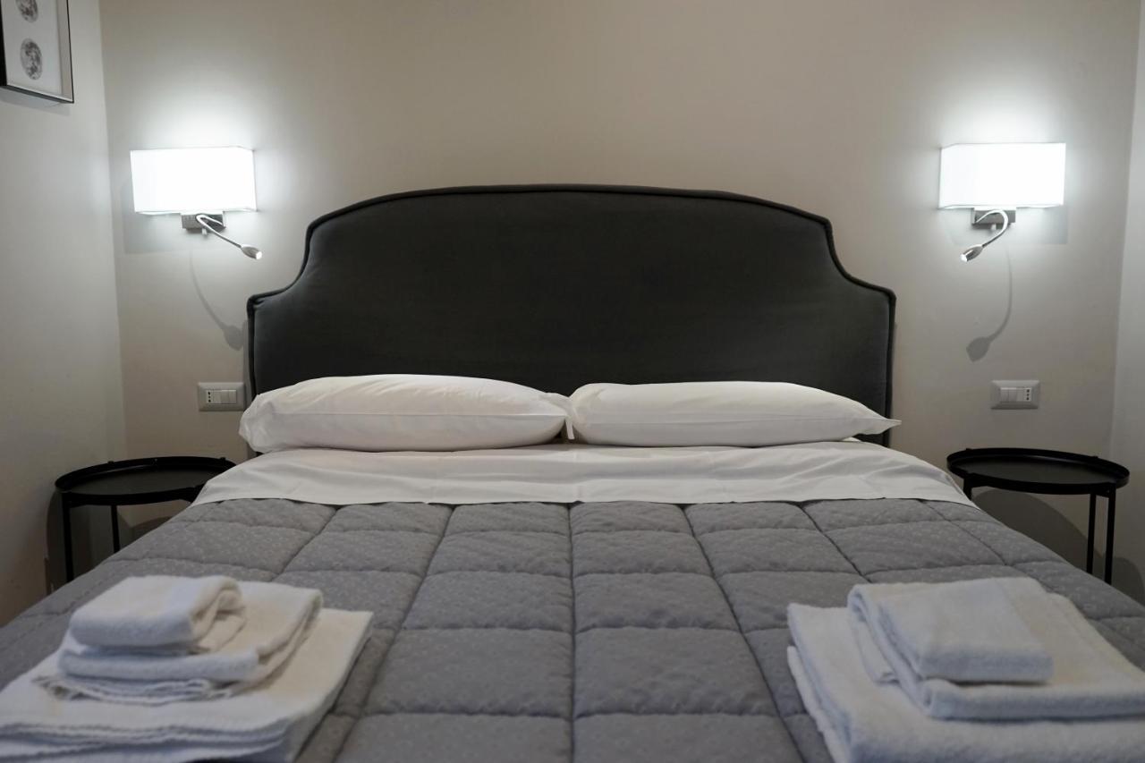 Re Di Smirne By Apulia Accommodation Bari Exterior photo