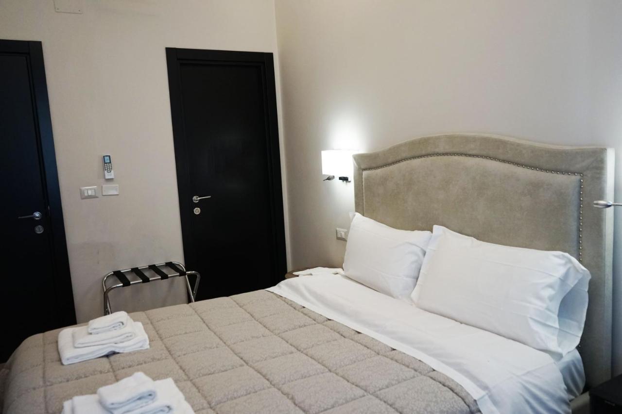 Re Di Smirne By Apulia Accommodation Bari Exterior photo